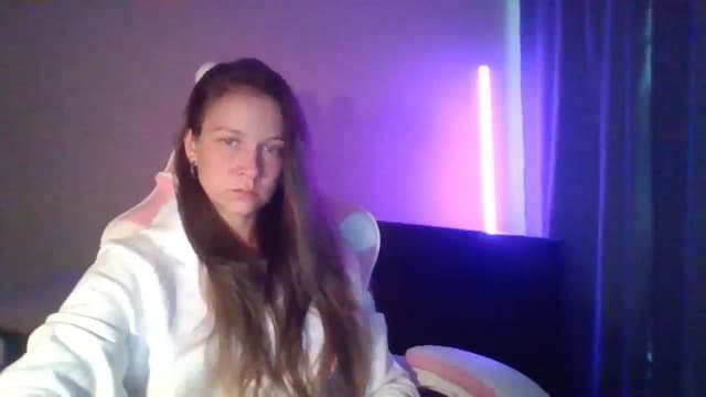 Gallery image thumbnail from Qi_ra's myfreecams stream on, 04/27/2025, 15:02 image 12 of 20