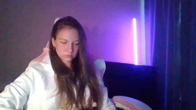 Gallery image thumbnail from Qi_ra's myfreecams stream on, 04/27/2025, 15:02 image 11 of 20