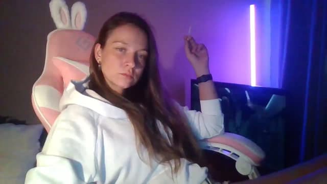 Gallery image thumbnail from Qi_ra's myfreecams stream on, 04/27/2025, 15:38 image 20 of 20
