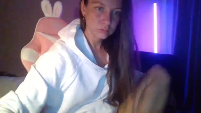 Gallery image thumbnail from Qi_ra's myfreecams stream on, 04/27/2025, 15:54 image 17 of 20