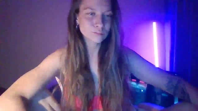 Gallery image thumbnail from Qi_ra's myfreecams stream on, 04/27/2025, 17:53 image 10 of 20