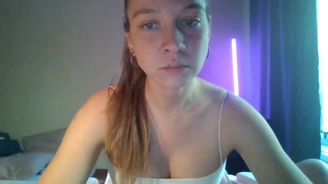 Gallery image thumbnail from Qi_ra's myfreecams stream on, 04/28/2025, 07:54 image 2 of 20