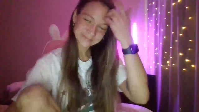 Gallery image thumbnail from Qi_ra's myfreecams stream on, 04/29/2025, 06:31 image 4 of 20