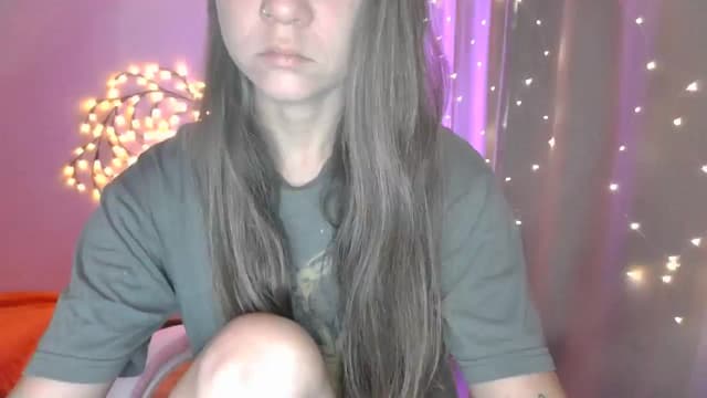 Gallery image thumbnail from Qi_ra's myfreecams stream on, 05/03/2025, 07:46 image 7 of 20