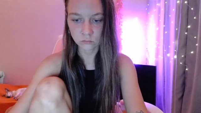 Gallery image thumbnail from Qi_ra's myfreecams stream on, 05/03/2025, 19:33 image 20 of 20