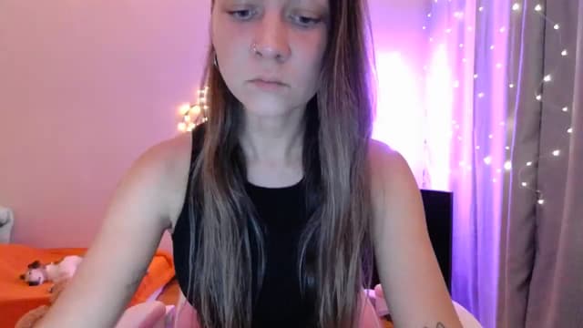 Gallery image thumbnail from Qi_ra's myfreecams stream on, 05/03/2025, 19:33 image 1 of 20