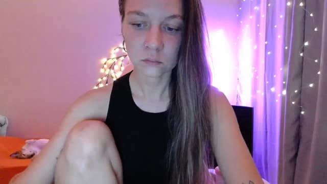 Gallery image thumbnail from Qi_ra's myfreecams stream on, 05/03/2025, 19:33 image 11 of 20