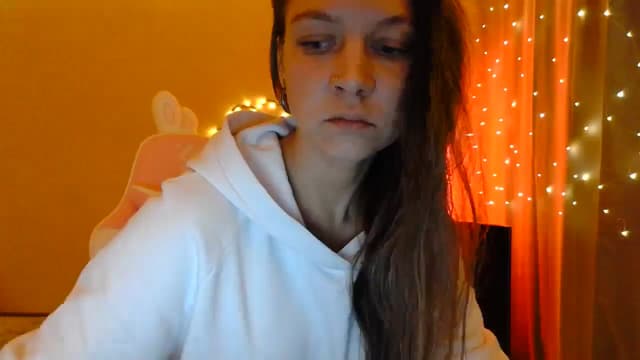 Gallery image thumbnail from Qi_ra's myfreecams stream on, 05/08/2025, 18:11 image 9 of 20