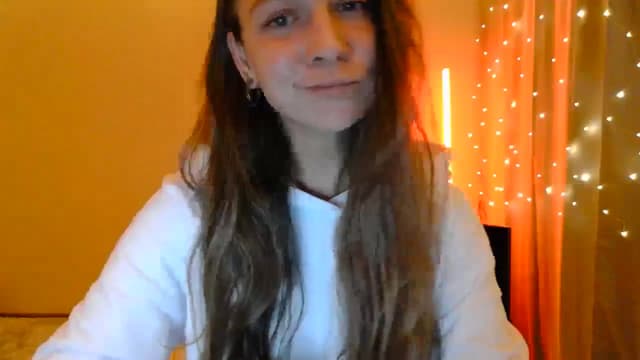 Gallery image thumbnail from Qi_ra's myfreecams stream on, 05/08/2025, 18:11 image 8 of 20