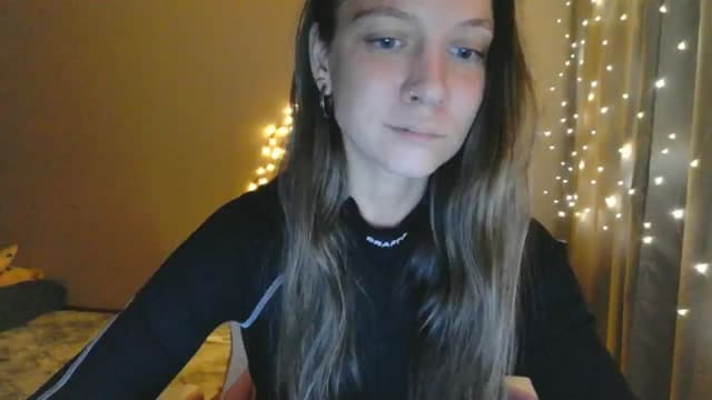 Gallery image thumbnail from Qi_ra's myfreecams stream on, 05/11/2025, 24:00 image 17 of 20