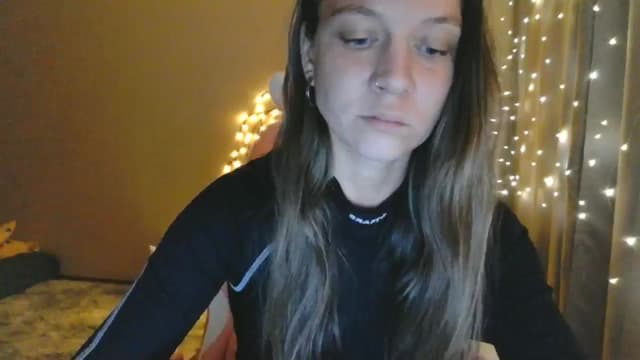 Gallery image thumbnail from Qi_ra's myfreecams stream on, 05/11/2025, 24:00 image 16 of 20