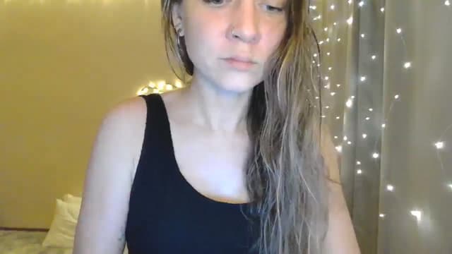 Gallery image thumbnail from Qi_ra's myfreecams stream on, 05/11/2025, 15:39 image 3 of 20
