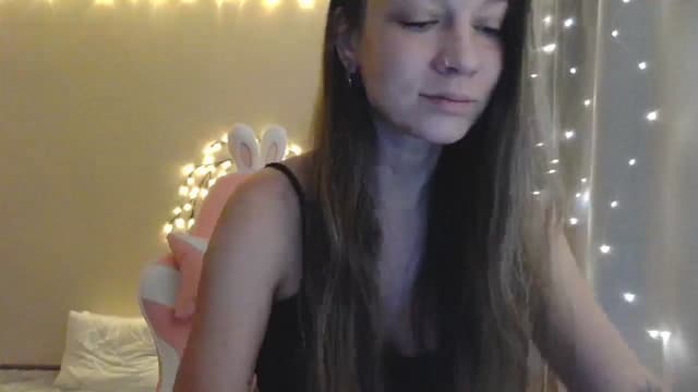 Gallery image thumbnail from Qi_ra's myfreecams stream on, 05/13/2025, 08:21 image 5 of 20