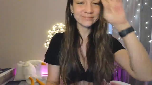 Gallery image thumbnail from Qi_ra's myfreecams stream on, 05/25/2025, 08:15 image 13 of 20