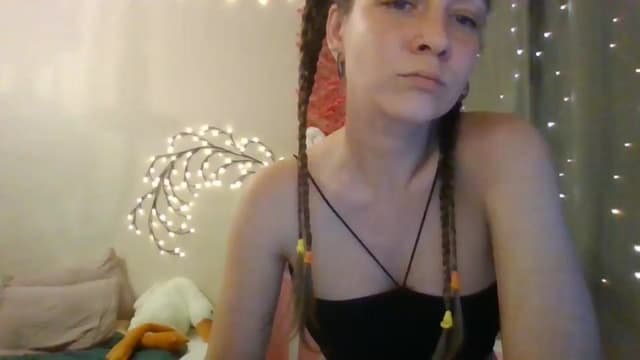 Gallery image thumbnail from Qi_ra's myfreecams stream on, 06/11/2025, 16:07 image 8 of 20