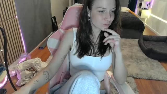 Gallery image thumbnail from Qi_ra's myfreecams stream on, 03/19/2026, 19:05 image 7 of 20