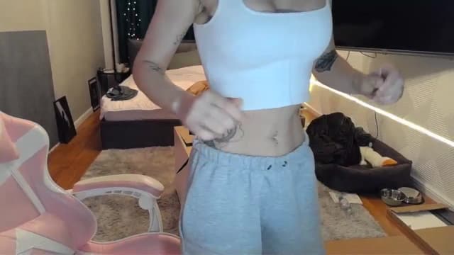 Gallery image thumbnail from Qi_ra's myfreecams stream on, 03/25/2026, 14:20 image 10 of 20