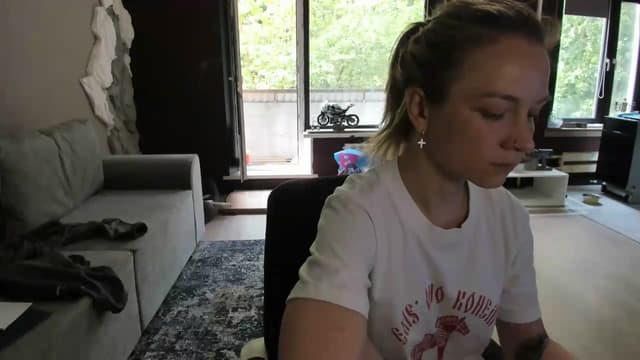 Gallery image thumbnail from Qi_ra's myfreecams stream on, 06/07/2026, 11:59 image 9 of 20