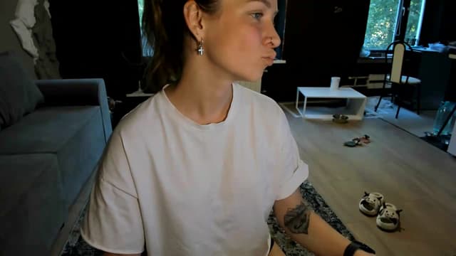 Gallery image thumbnail from Qi_ra's myfreecams stream on, 06/10/2026, 05:18 image 13 of 20