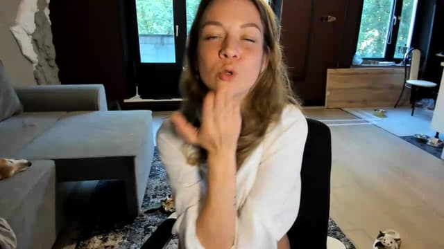 Gallery image thumbnail from Qi_ra's myfreecams stream on, 06/15/2026, 05:05 image 14 of 20