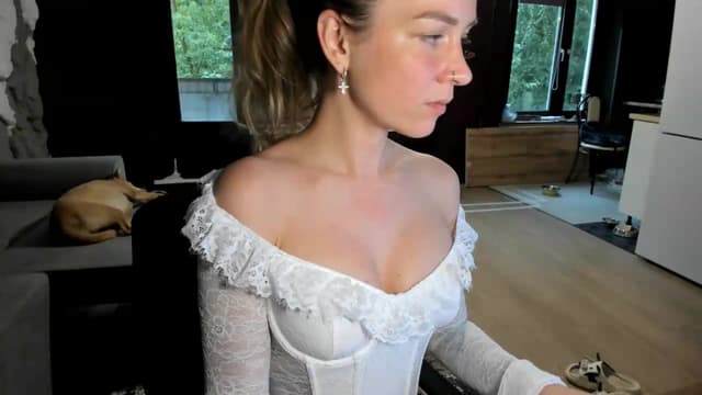 Gallery image thumbnail from Qi_ra's myfreecams stream on, 06/15/2026, 15:15 image 18 of 20