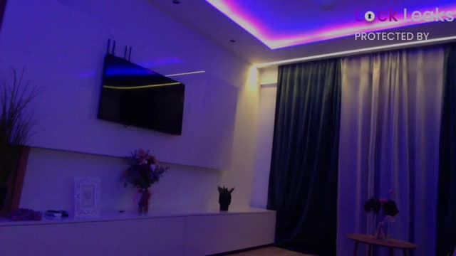 Gallery image thumbnail from Qu33n's myfreecams stream on, 10/09/2025, 21:52 image 11 of 20