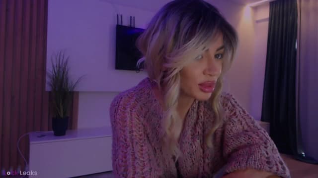 Gallery image thumbnail from Qu33n's myfreecams stream on, 03/19/2026, 07:44 image 9 of 20