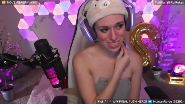 Gallery image thumbnail from Reige's myfreecams stream on, 12/01/2023, 10:38 image 7 of 20