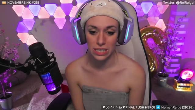 Gallery image thumbnail from Reige's myfreecams stream on, 12/01/2023, 10:38 image 3 of 20