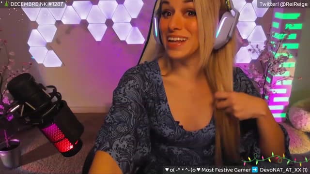 Gallery image thumbnail from Reige's myfreecams stream on, 12/20/2023, 08:26 image 15 of 20