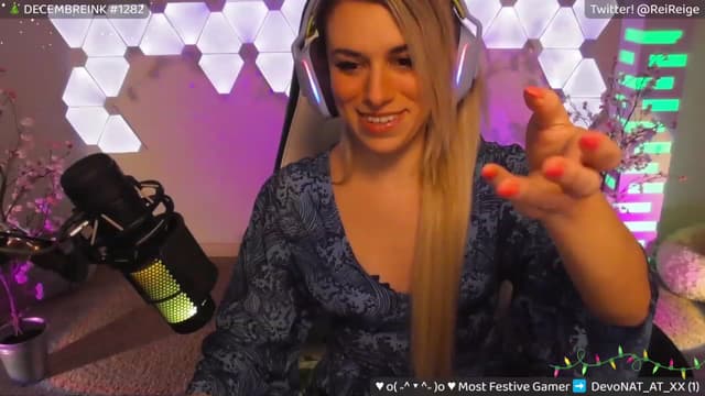 Gallery image thumbnail from Reige's myfreecams stream on, 12/20/2023, 08:26 image 19 of 20