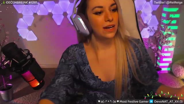 Gallery image thumbnail from Reige's myfreecams stream on, 12/20/2023, 08:26 image 9 of 20