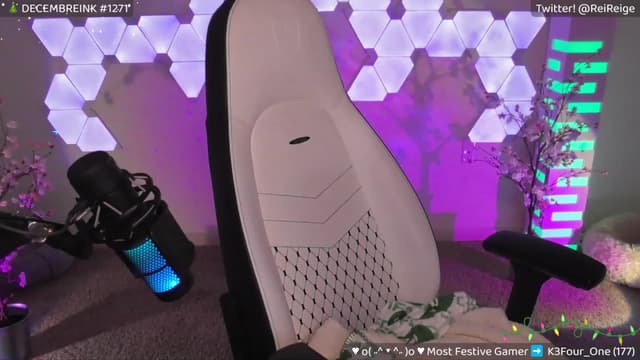 Gallery image thumbnail from Reige's myfreecams stream on, 12/20/2023, 09:15 image 7 of 20