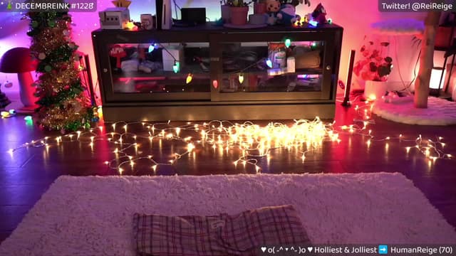 Gallery image thumbnail from Reige's myfreecams stream on, 12/23/2023, 10:17 image 7 of 20