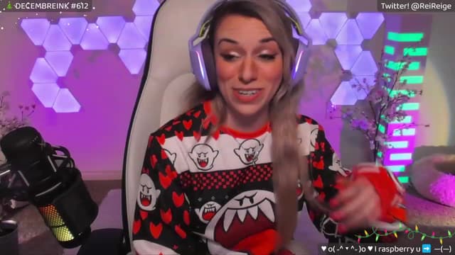 Gallery image thumbnail from Reige's myfreecams stream on, 12/31/2023, 08:47 image 4 of 20