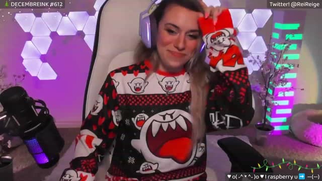 Gallery image thumbnail from Reige's myfreecams stream on, 12/31/2023, 08:47 image 3 of 20