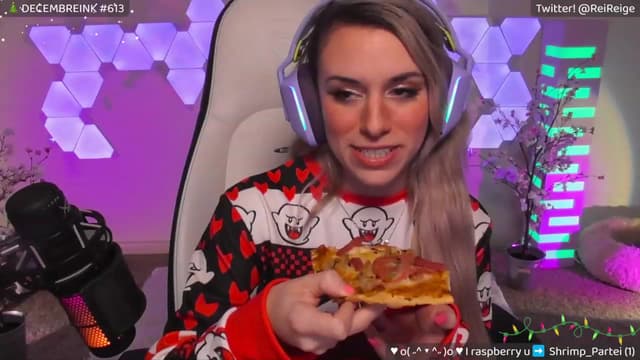 Gallery image thumbnail from Reige's myfreecams stream on, 12/31/2023, 08:47 image 6 of 20