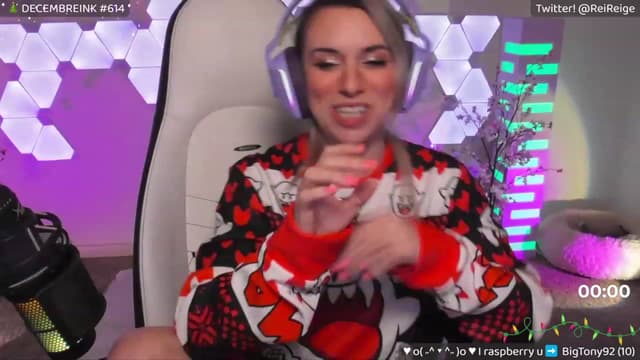 Gallery image thumbnail from Reige's myfreecams stream on, 12/31/2023, 09:04 image 6 of 20