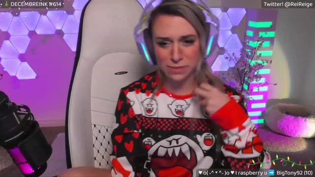 Gallery image thumbnail from Reige's myfreecams stream on, 12/31/2023, 09:04 image 8 of 20