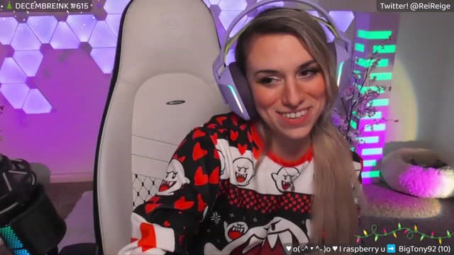 Gallery image thumbnail from Reige's myfreecams stream on, 12/31/2023, 09:04 image 20 of 20