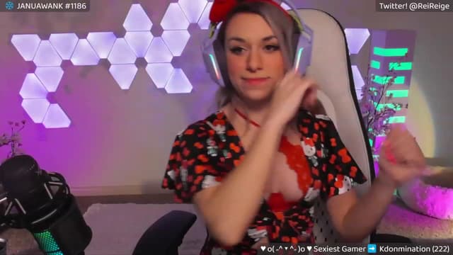 Gallery image thumbnail from Reige's myfreecams stream on, 01/06/2024, 09:11 image 5 of 20