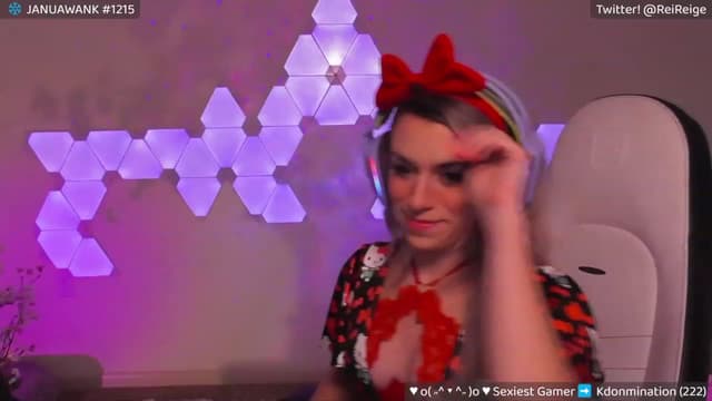 Gallery image thumbnail from Reige's myfreecams stream on, 01/06/2024, 09:11 image 1 of 20