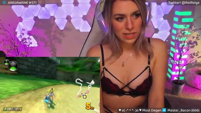 Gallery image thumbnail from Reige's myfreecams stream on, 01/11/2024, 09:37 image 10 of 20