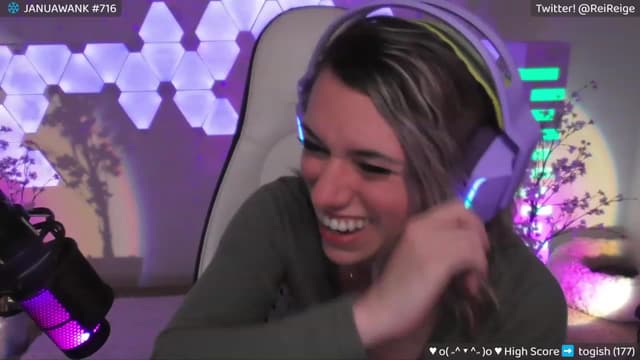 Gallery image thumbnail from Reige's myfreecams stream on, 01/21/2024, 12:07 image 11 of 20