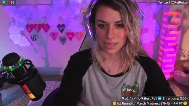 Gallery image thumbnail from Reige's myfreecams stream on, 03/03/2024, 09:21 image 6 of 20