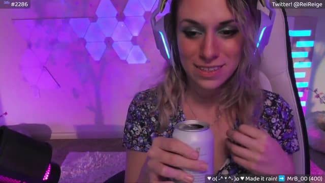Gallery image thumbnail from Reige's myfreecams stream on, 04/03/2024, 08:49 image 4 of 20