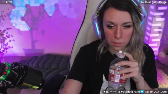 Gallery image thumbnail from Reige's myfreecams stream on, 04/28/2024, 08:15 image 8 of 20