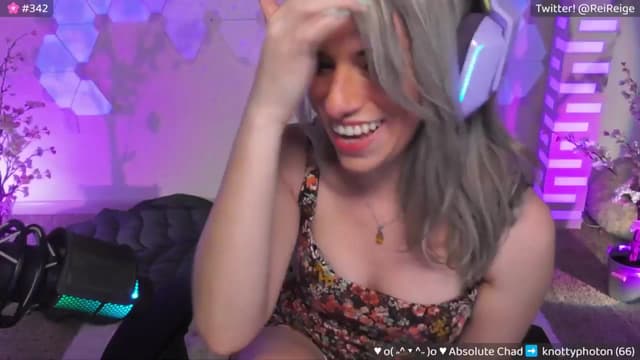 Gallery image thumbnail from Reige's myfreecams stream on, 05/08/2024, 07:06 image 7 of 20
