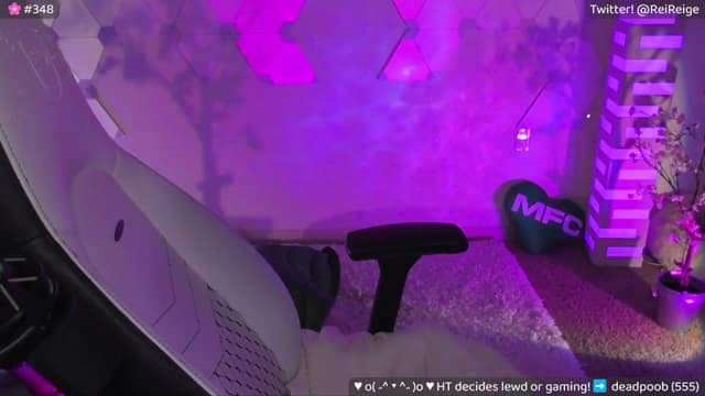 Gallery image thumbnail from Reige's myfreecams stream on, 05/18/2024, 11:35 image 8 of 20