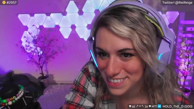 Gallery image thumbnail from Reige's myfreecams stream on, 06/12/2024, 07:50 image 10 of 20